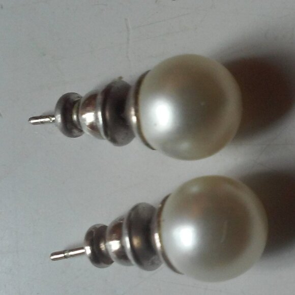 White Pearl Pierced Earrings on Silver Back Pearl Is 5/8" Across - Picture 1 of 3